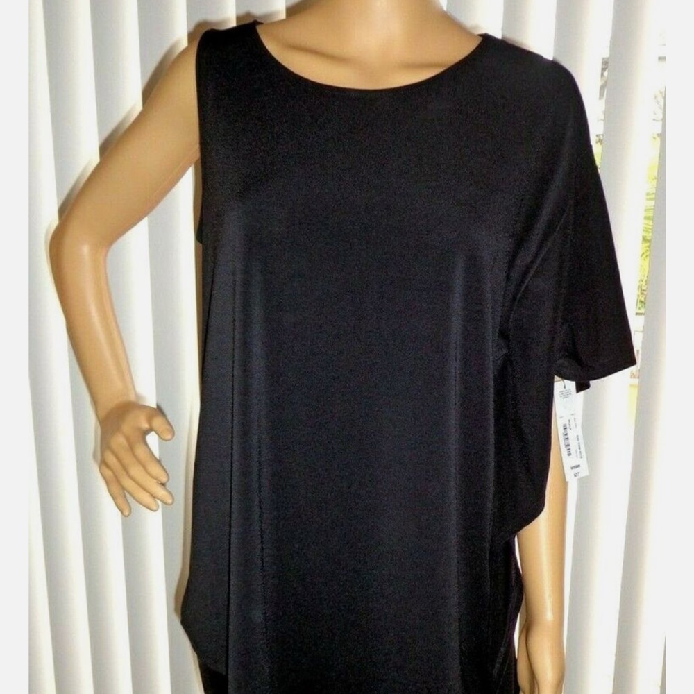Black Asymmetrical Sleeveless Tank Top